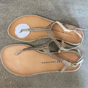 Chinese Laundry Geno -046!NWT Rhinestone Gracious Thong Sandals size 5.5 women
